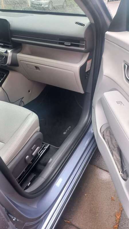 Grau Gebraucht 2025 Hyundai Kona Trend SUV | 42.000 € (Teuer) - Bild 1/4