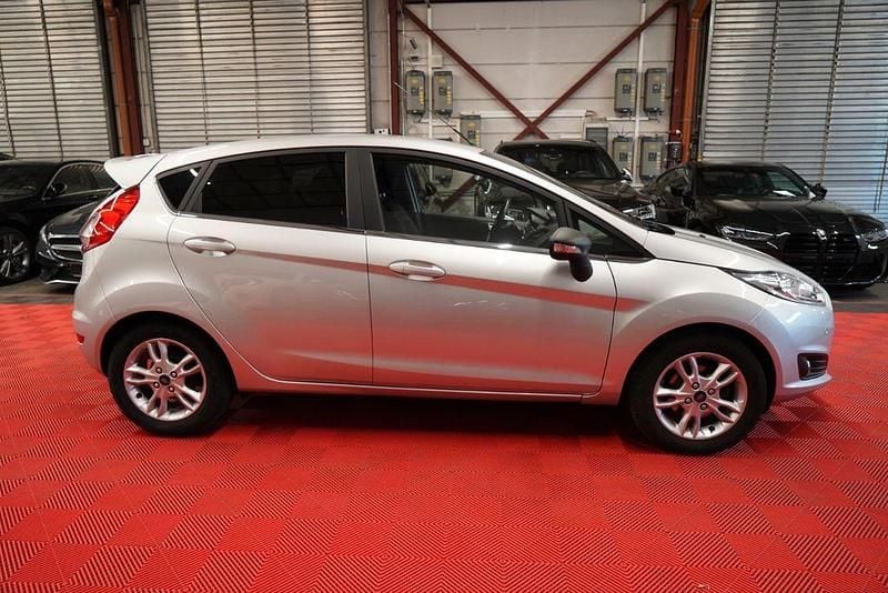 Gebraucht Ford Fiesta 125 PS (91 kW) 2017 Silber Kleinwagen