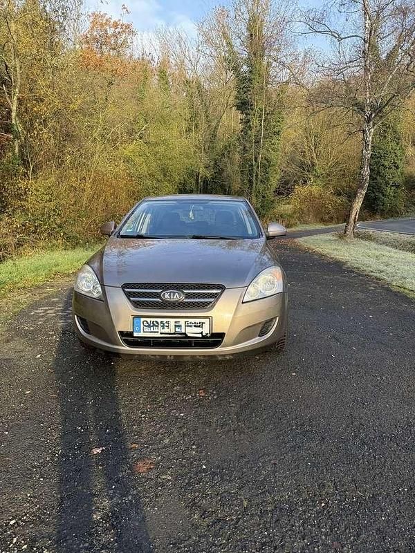 Gebraucht 2008 Kia Ceed EX Limousine | 3.100 € (Fairer Preis) - Bild 1/4