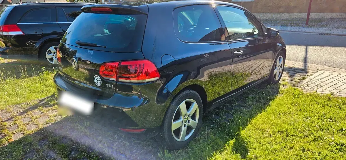 Gebraucht VW Golf VI 105 PS (77 kW) 2010 Schwarz Kleinwagen