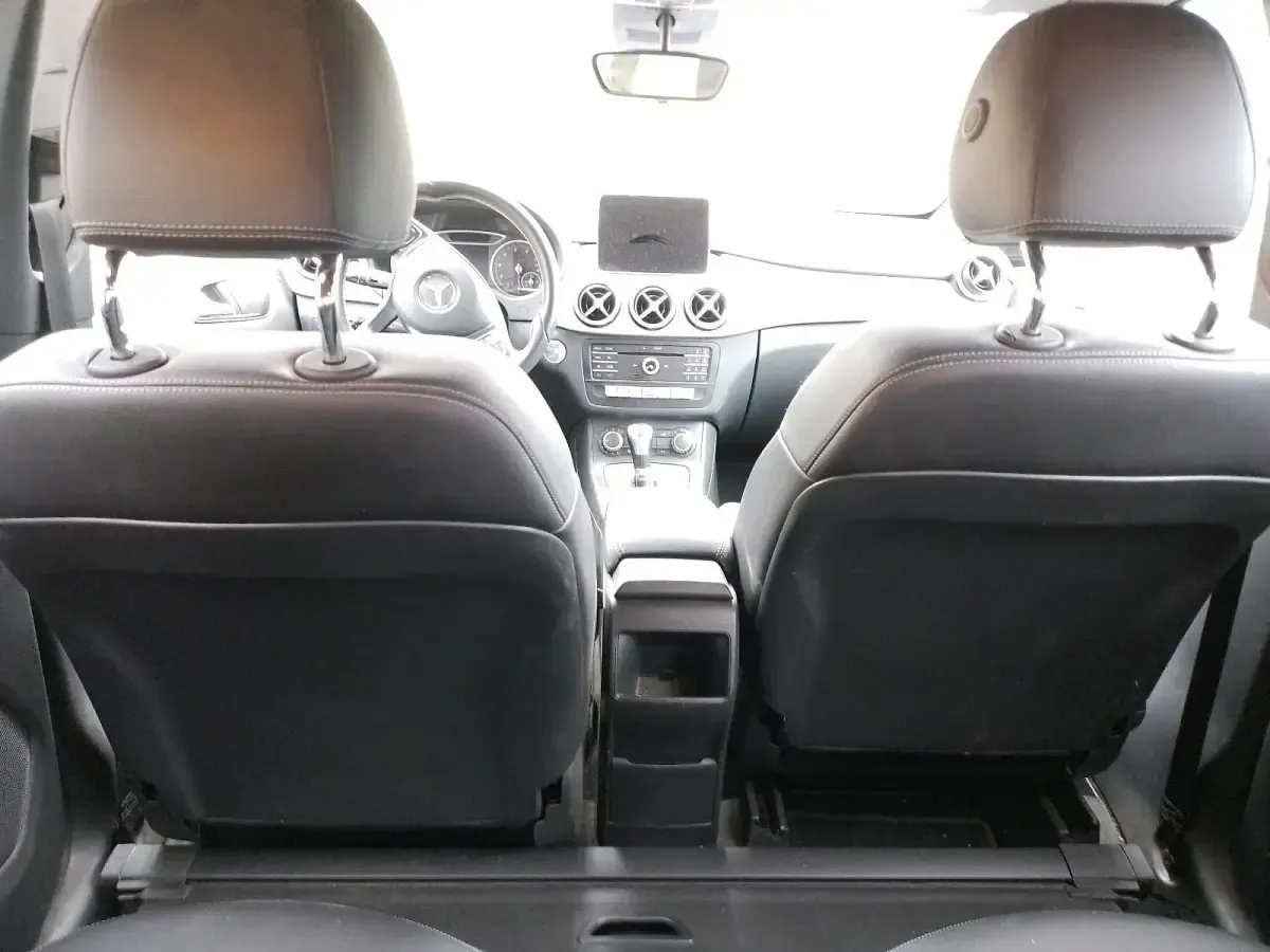 Gebraucht Mercedes B200 156 PS (114 kW) 2018 Schwarz Kleinwagen