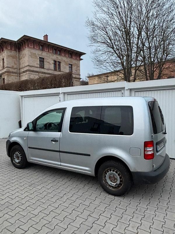 Gebraucht VW Caddy 102 PS (75 kW) 2013 Silber Van / Kleinbus
