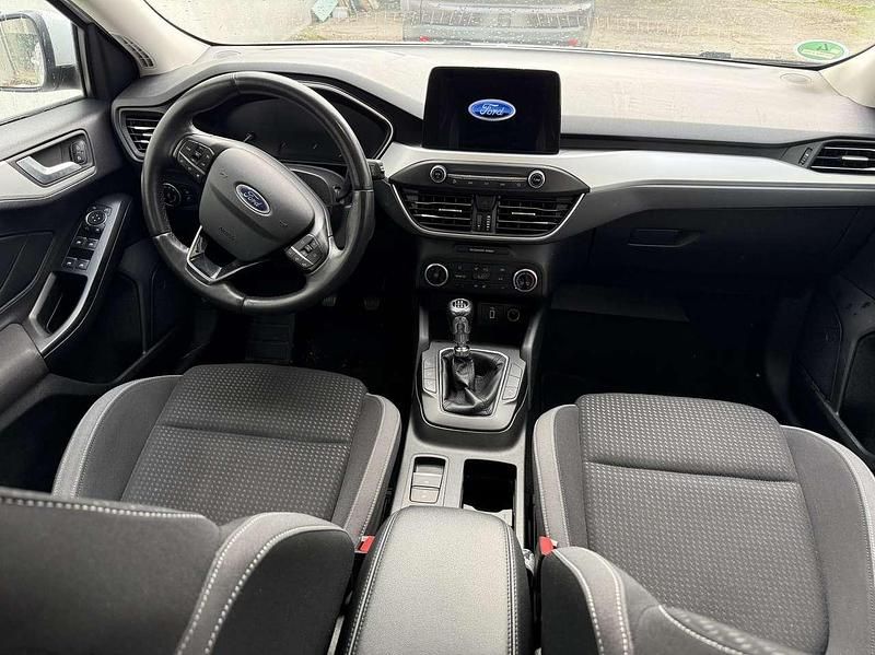 Usado Ford Focus 101 HP (74 kW) 2019 Branco Carrinha