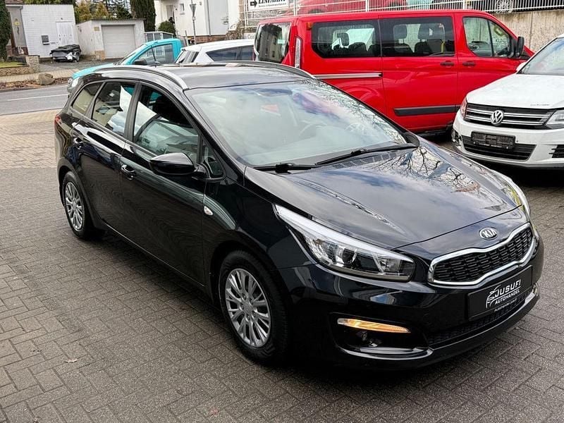 Gebraucht Kia Ceed 99 PS (72 kW) 2018 Schwarz Kleinwagen