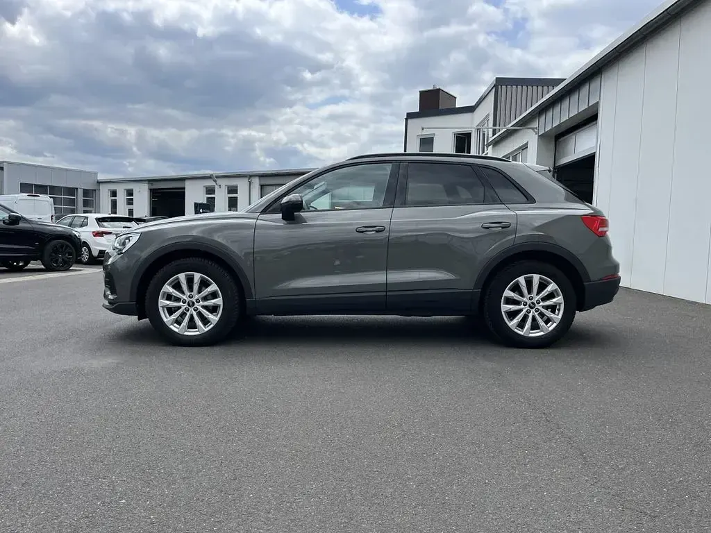 Gebraucht Audi Q3 150 PS (110 kW) 2024 Grau SUV