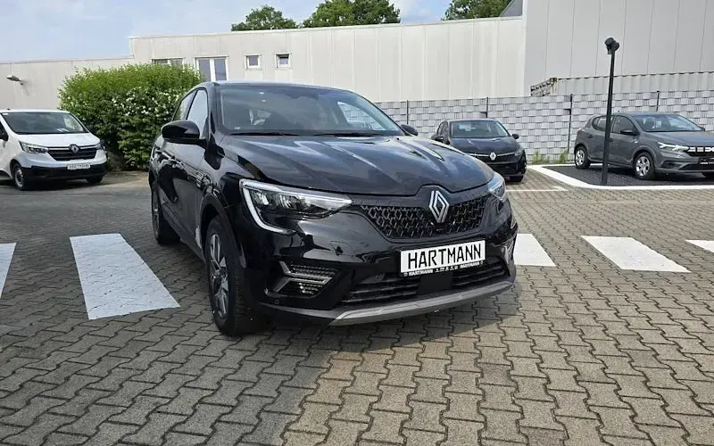 Second-hand Renault Arkana Evolution 140 CP (102 kW) 2025 Negru SUV
