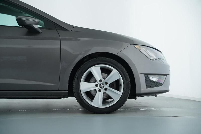 Usado Seat Leon ST FR 125 HP (91 kW) 2015 Cinzento Carrinha