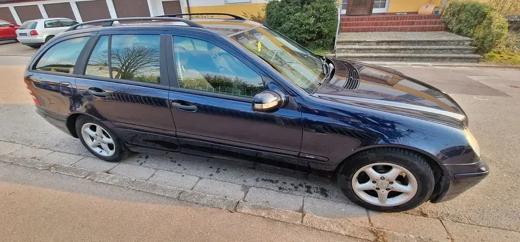 Gebraucht Mercedes C180 Classic 143 PS (105 kW) 2003 Blau Limousine