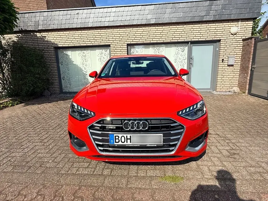 Gebraucht Audi A4 Advanced 245 PS (180 kW) 2020 Rot Limousine