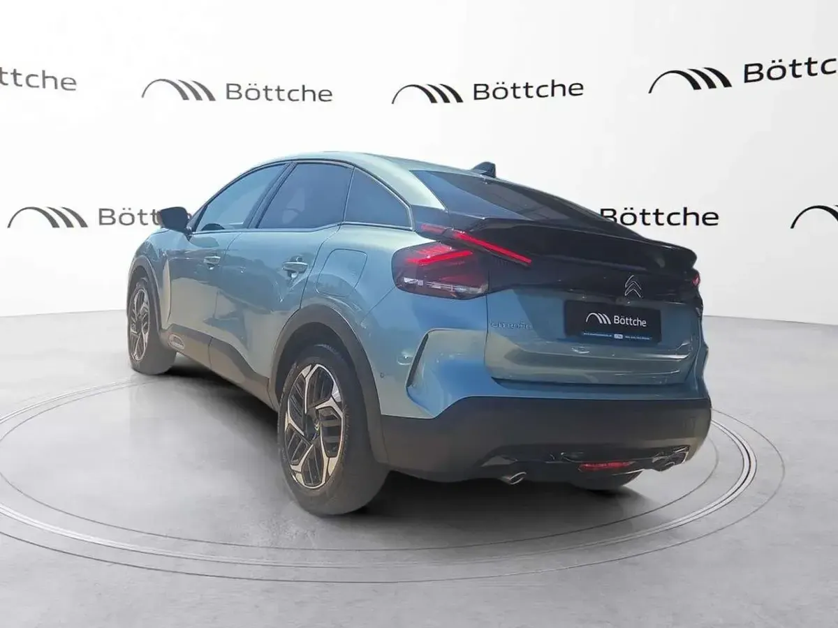 Gebraucht Citroën C4 PureTech 131 PS (96 kW) 2023 Lackierung olbia blau/typ aussenverkleidung metalliclackierung SUV