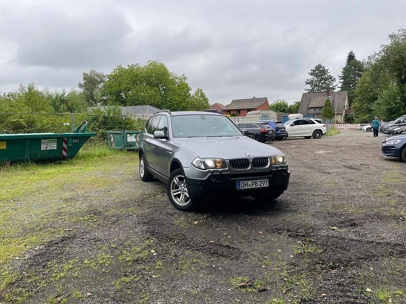 Silber Gebraucht 2004 BMW X3 SUV | 3.400 € (Guter Preis) - Bild 1/4