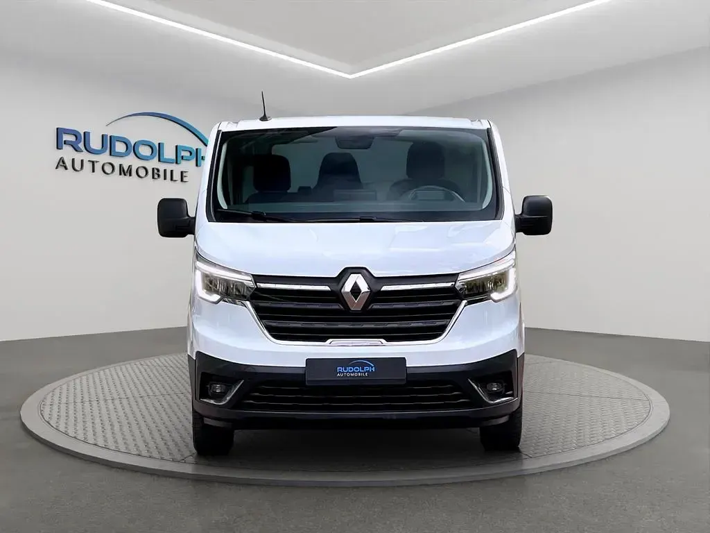 Gebraucht Renault Trafic Komfort 110 PS (80 kW) 2024 Weiß Van / Kleinbus