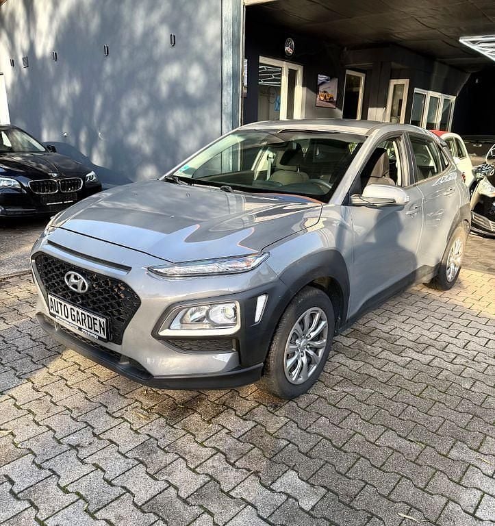 Grau Gebraucht 2020 Hyundai Kona Pure SUV | 12.490 € (Fairer Preis) - Bild 1/4