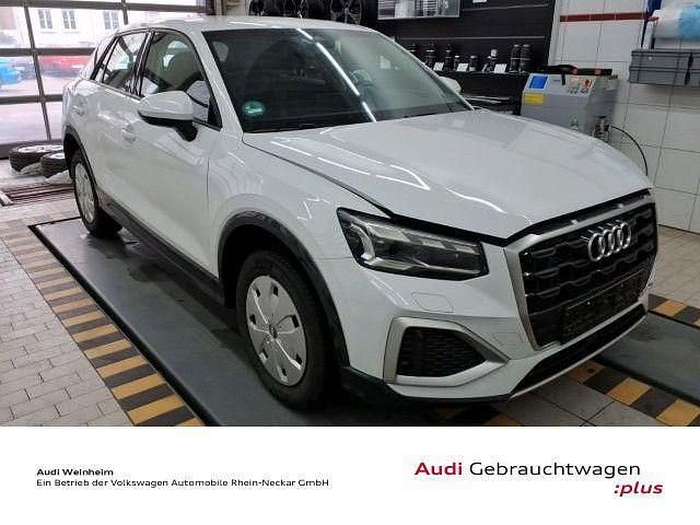 Gebraucht Audi Q2 Advanced Plus 110 PS (80 kW) 2021 Gletscherweiß metallic SUV