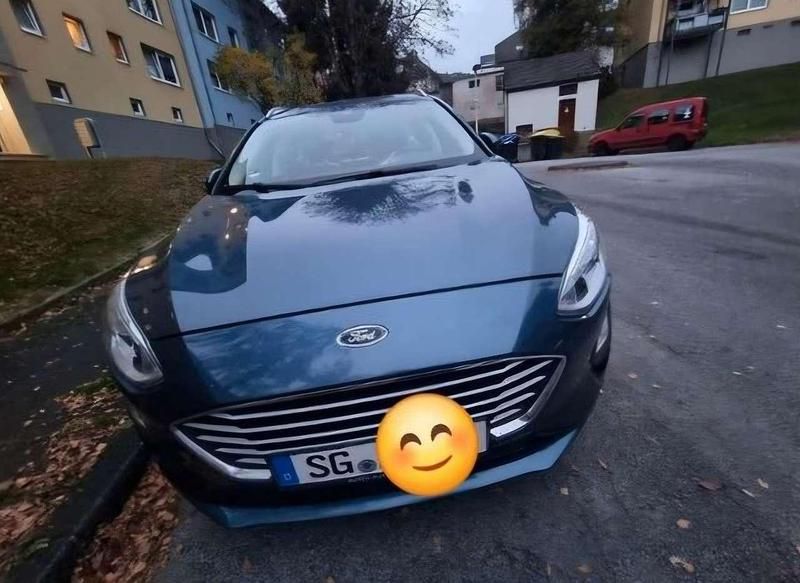 Second-hand Ford Focus Active 120 CP (88 kW) 2019 Albastru Break