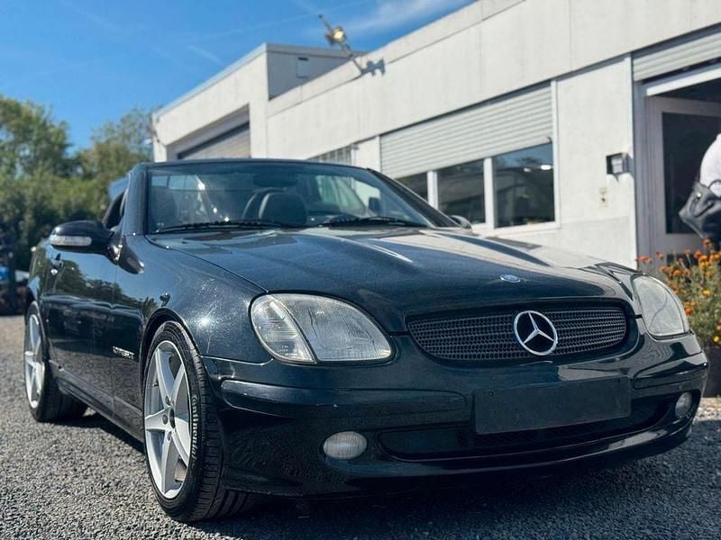 Schwarz Gebraucht 2002 Mercedes SLK200 Edition Cabrio | 4.990 € (Fairer Preis) - Bild 1/4