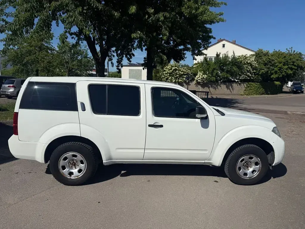 Gebraucht Nissan Pathfinder Comfort 171 PS (125 kW) 2010 Weiß SUV