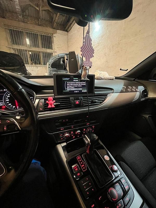 Usado Audi A6 204 HP (150 kW) 2013 Preto Carrinha