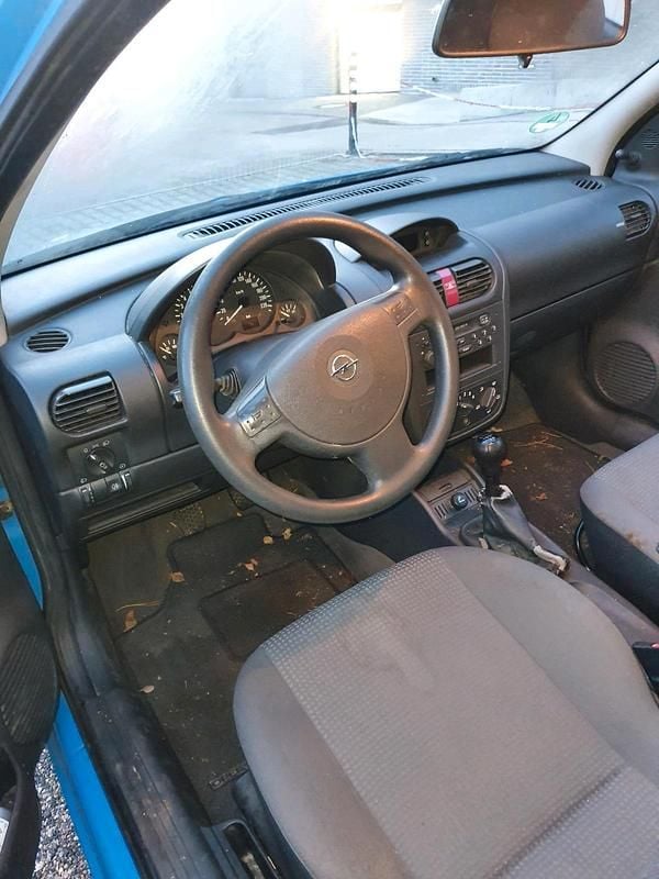 Gebraucht Opel Corsa 75 PS (55 kW) 2004 Blau Kleinwagen