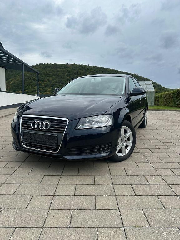 Schwarz Gebraucht 2009 Audi A3 Attraction Limousine | 5.900 € (Fairer Preis) - Bild 1/4