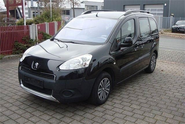 Gebraucht Peugeot TePee 92 PS (67 kW) 2014 Schwarz Van / Kleinbus
