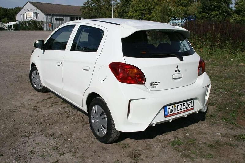 Gebraucht Mitsubishi Space Star Select 71 PS (52 kW) 2022 Weiß Limousine