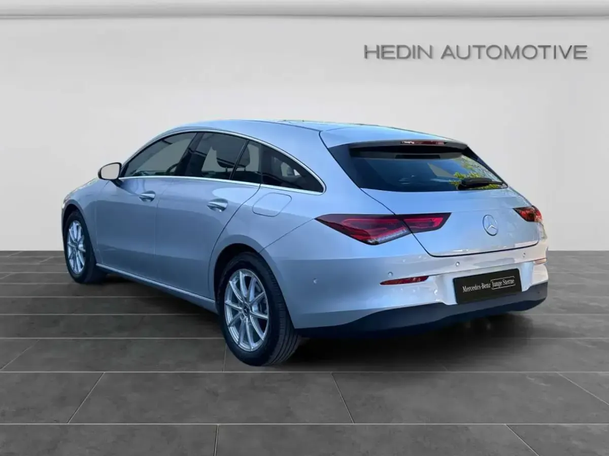 Gebraucht Mercedes CLA200 150 PS (110 kW) 2023 Silber Coupé