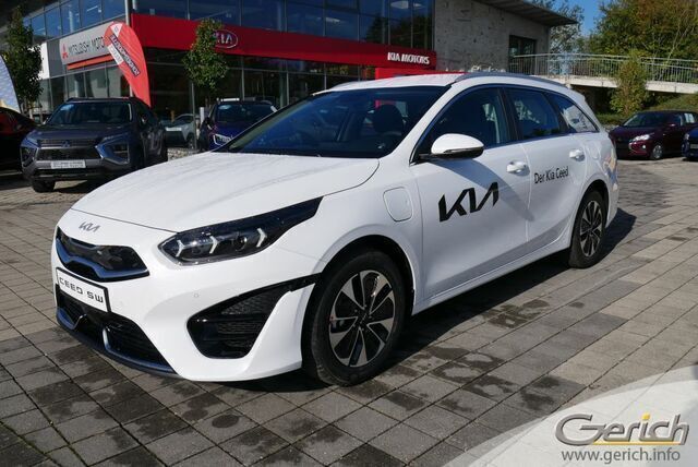 Gebraucht Kia Ceed 141 PS (103 kW) 2024 Weiß Kleinwagen