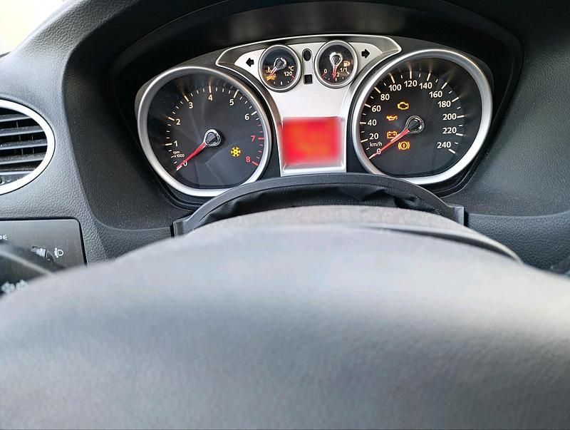 Gebraucht Ford Focus Cabriolet 160 PS (117 kW) 2009 Silber Cabrio