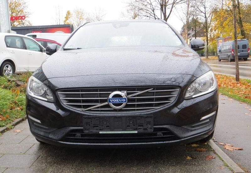 Gebraucht Volvo V60 Kinetic 114 PS (83 kW) 2015 Schwarz Kombi