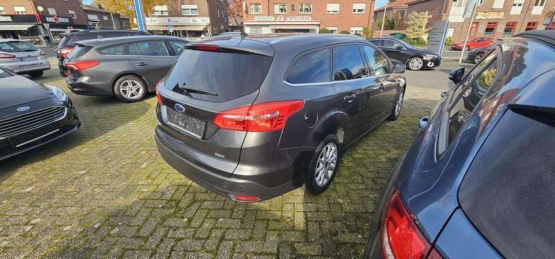 Usata Ford Focus Titanium 125 CV (91 kW) 2017 Grigio Station wagon