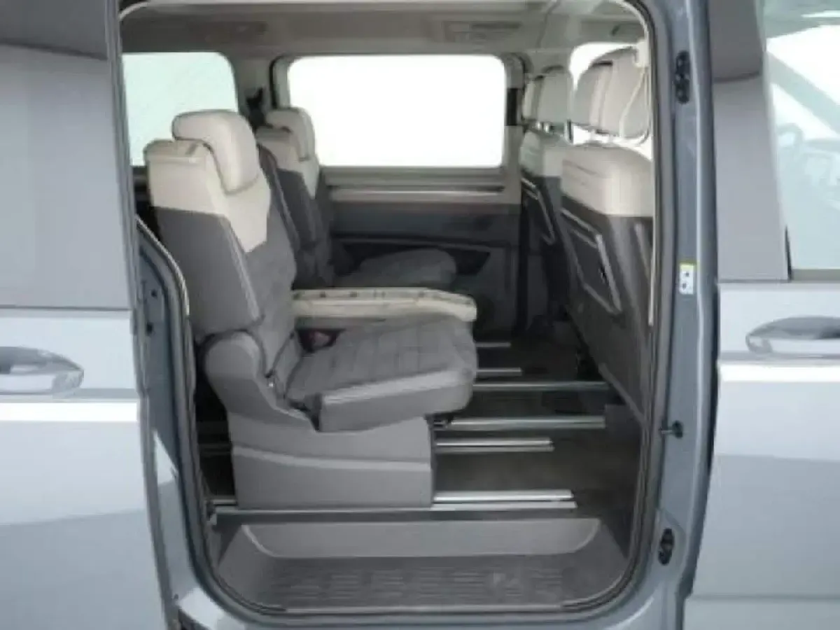 Używany VW Multivan Style 150 KM (110 kW) 2025 Minivan