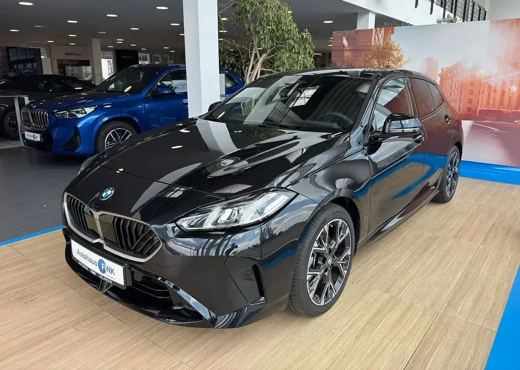 Gebraucht BMW 120 M Sport 170 PS (125 kW) 2025 Schwarz Kleinwagen