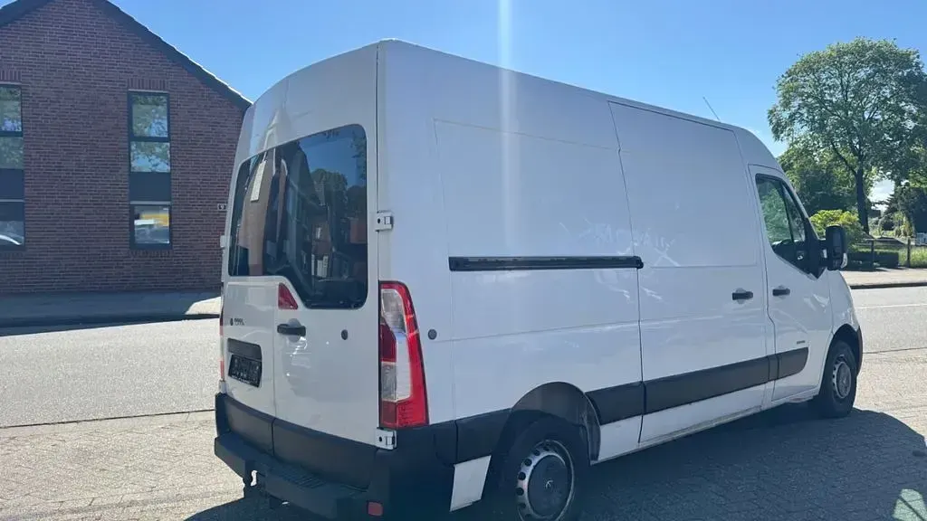 Gebraucht Opel Movano 125 PS (91 kW) 2011 Weiß Van / Kleinbus