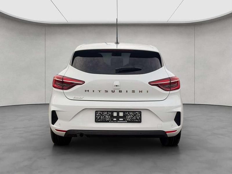 Neu Mitsubishi Colt Plus 91 PS (66 kW) 2025 Antarktisweiß Kleinwagen