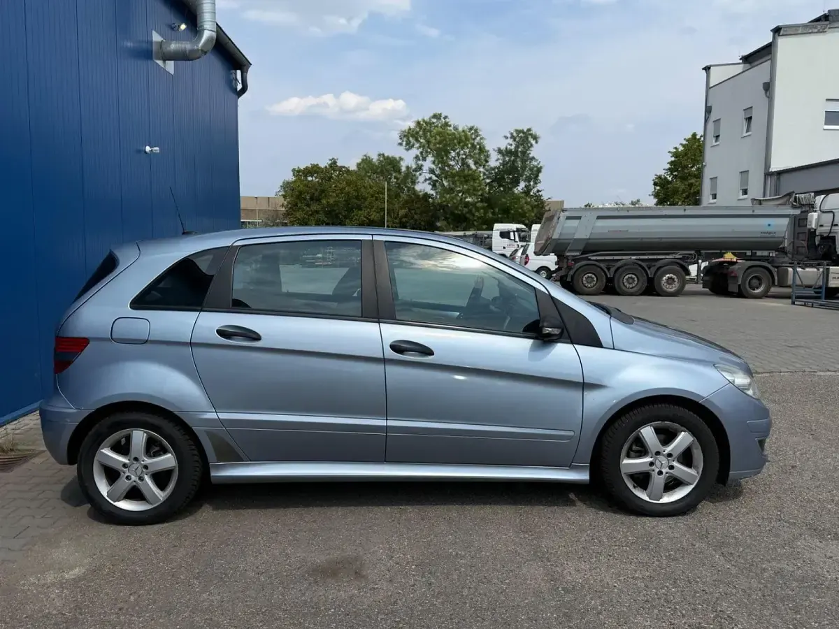 Gebraucht Mercedes B170 116 PS (85 kW) 2006 Blau Van / Kleinbus