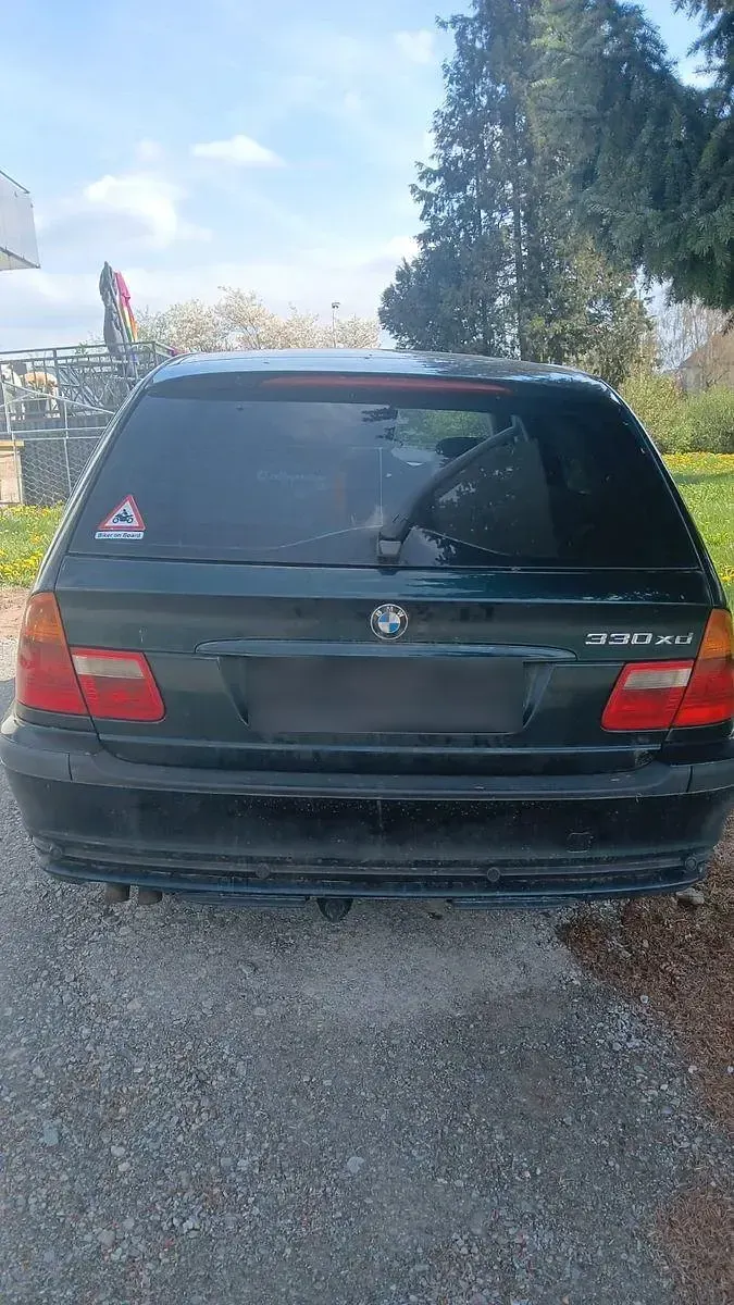 Gebraucht BMW 330 Sport Line 204 PS (150 kW) 2004 Grün Kombi