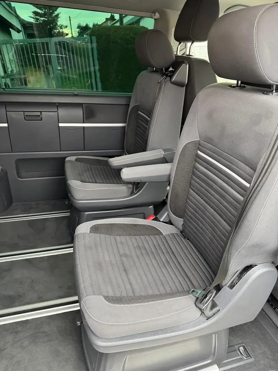Gebraucht VW Multivan 179 PS (131 kW) 2014 Silber Van / Kleinbus