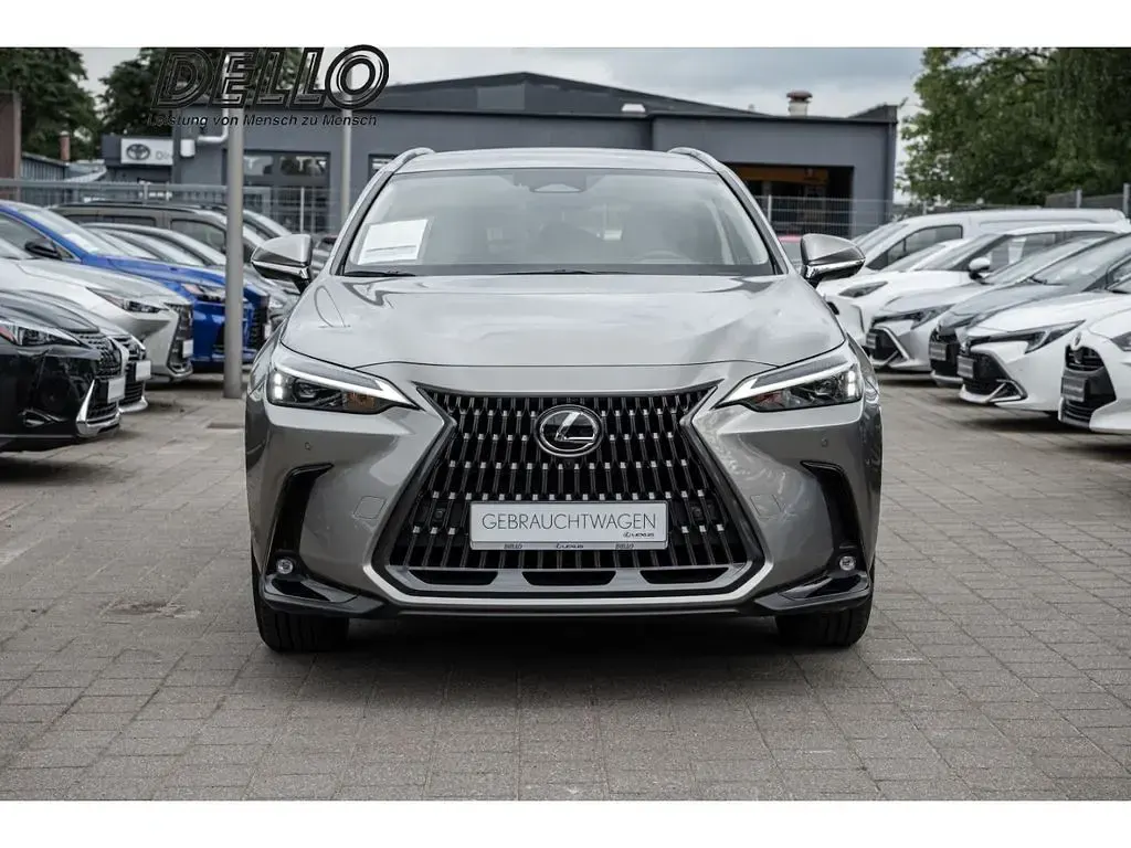 Gebraucht Lexus NX450h+ E-FOUR 309 PS (227 kW) 2022 Silber SUV