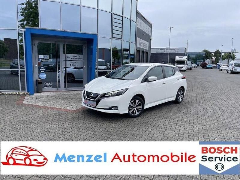 Weiss Gebraucht 2022 Nissan Leaf Acenta Kleinwagen | 14.490 € (Fairer Preis) - Bild 1/4