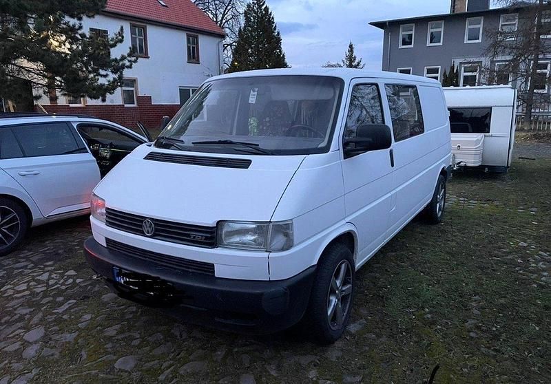 Second-hand VW Caravelle 102 CP (75 kW) 2000 Alb Van