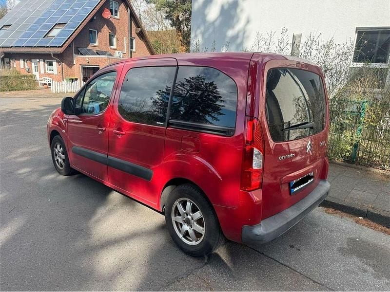 Gebraucht Citroën Berlingo 90 PS (66 kW) 2009 Rot Van / Kleinbus