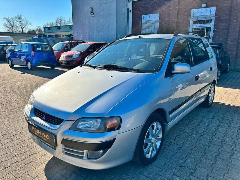 Gebraucht Mitsubishi Space Star Motion 98 PS (72 kW) 2004 Silber Van / Kleinbus