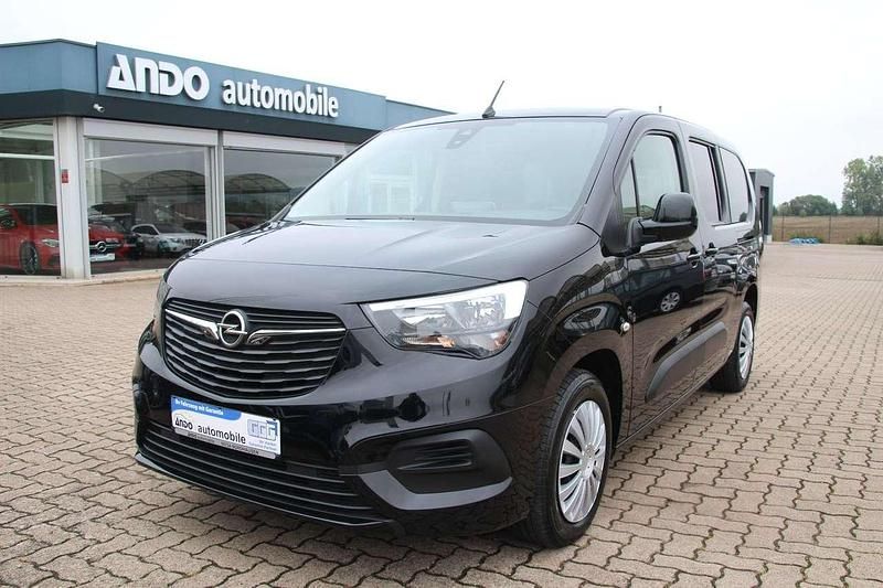 Onyx schwarz/black Gebraucht 2020 Opel Combo Life Edition Van / Kleinbus | 16.500 € (Teuer) - Bild 1/4