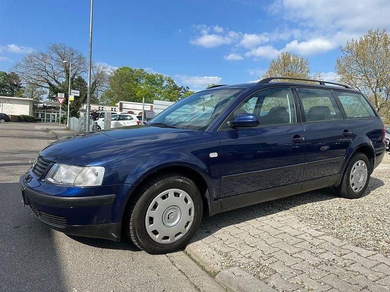 Second-hand VW Passat Edition 101 CP (74 kW) 2000 Albastru Break