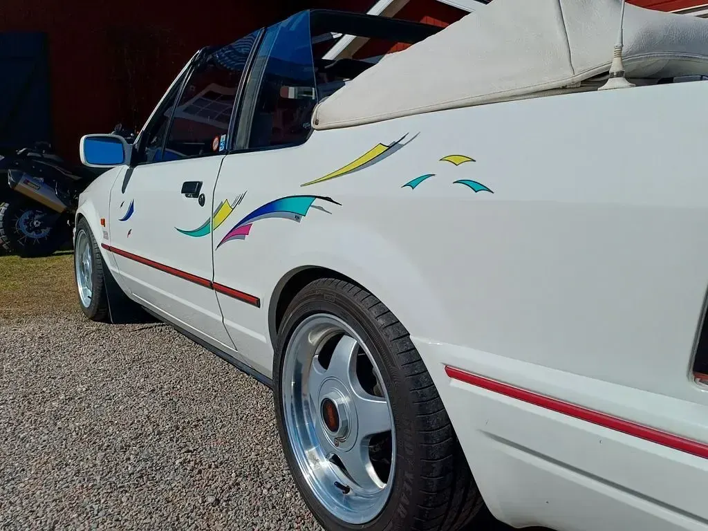 Gebraucht Ford Escort Cabriolet 90 PS (66 kW) 1989 Weiß Cabrio