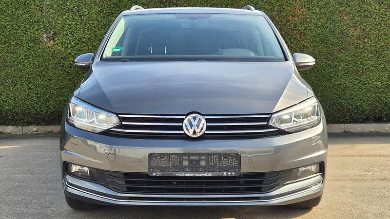 Gebraucht VW Touran Highline 150 PS (110 kW) 2017 Grau Van / Kleinbus
