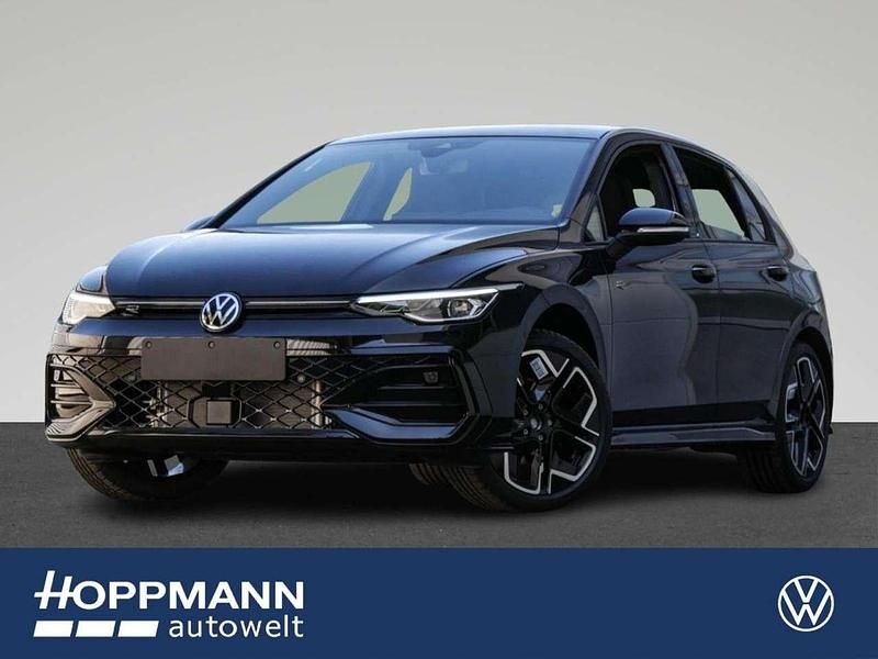 Schwarz (grenadillschwarz metallic) Neu 2025 VW Golf VIII R-line Limousine | 43.201 € (Teuer) - Bild 1/4
