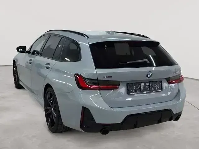 Gebraucht BMW 330e M Sport 292 PS (214 kW) 2024 Grau Kombi