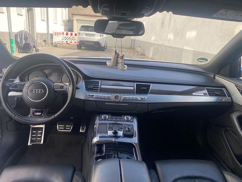 Gebraucht Audi S8 Ambiente 519 PS (381 kW) 2015 Weiß Limousine